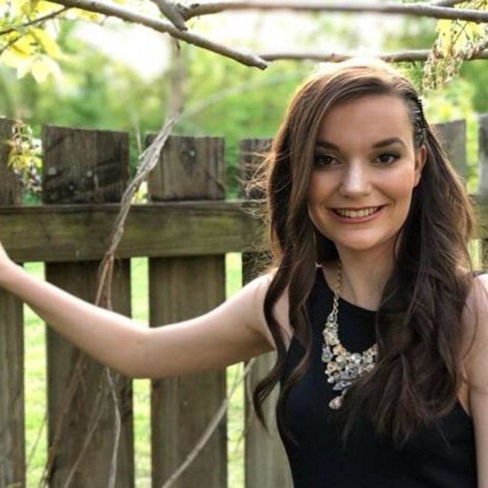 Meet your Posher, Emily